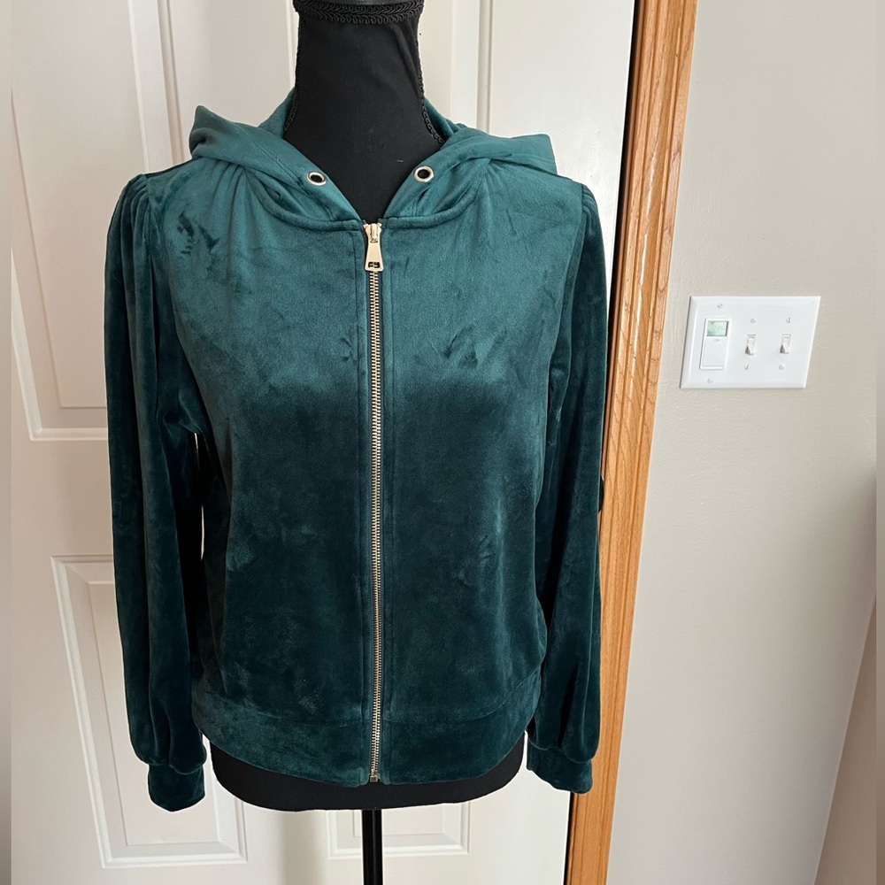 Women’s Magaschoni emerald green velour track hooded jacket gold hardware.Medium